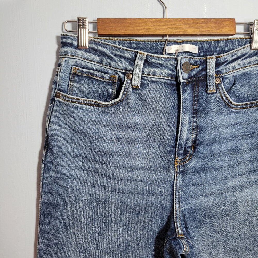 LC Lauren Conrad Size 8 Medium Vintage Wash Ripped Distressed Straight Leg Jeans - Picture 2 of 11